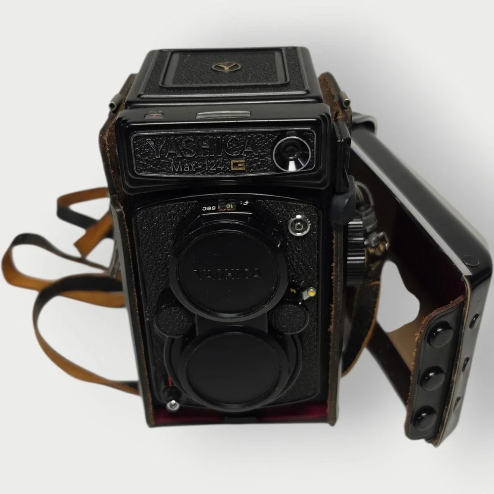 Yashica‎ Mat-124 G Vintage TLR 80mm Film Camera Black LEATHER CASE UNTESTED